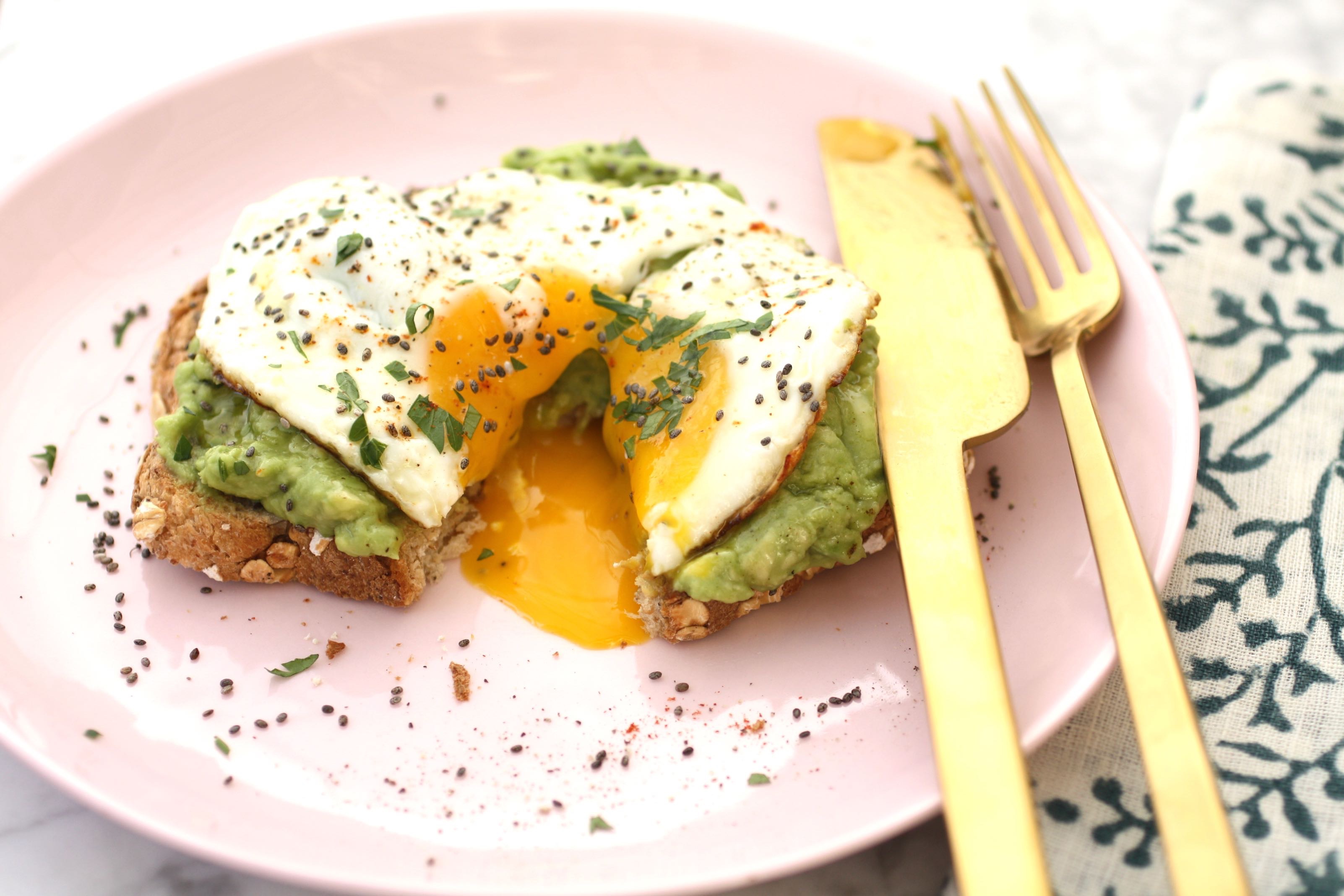 Avocado Toast With Egg