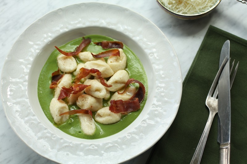 How to Make Ricotta Gnocchi with Pea Puree